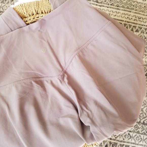Light purple new  NWT Lululemon Align Wide Leg Crop Size 6 Violet front pockets - Picture 4 of 5